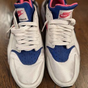 Nike Air Hurache Sneakers (M / 10.5)